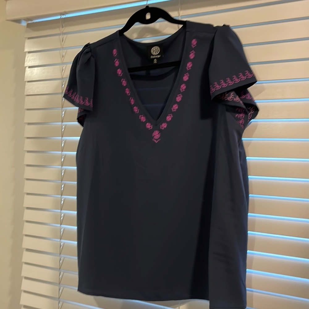 Dark blue and pink pattern top